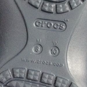 CROCS Shoes - Crocs woman’s 10, men’s 8 CROCS Shoes - Crocs woman’s 10, men’s 8